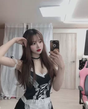 韩系电竞软妹纯欲天花板