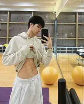 盐城高铁站附近高中生小哥哥